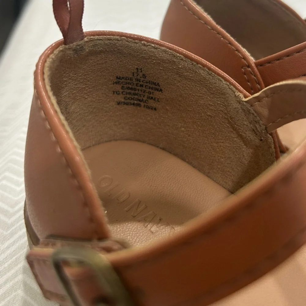Old Navy Chunky Perforated Ballet Sandals